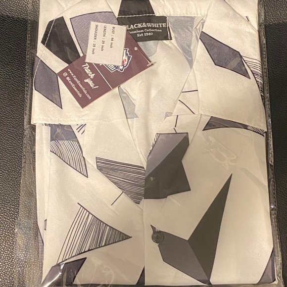 [BRAND NEW] White, Gray, and Black Triangle Patterned Button Down Shirt! - Picture 2 of 2